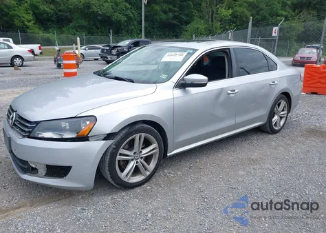 2014 Volkswagen Passat 2.5L Se из США, поврежденный, VIN 1VWBP7A31EC020640